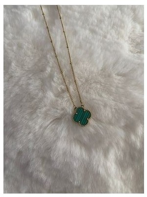 Yeşil Renkli Yonca Kolye