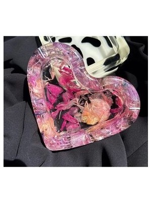 Gerçek Çiçeklerle Hazırlanan Özel Tasarım Epoksi Küllük