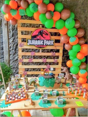 Party Boom Dinozor Tema Konsept Uyumlu Balon Zinciri Seti