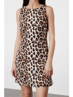 FRM Kadın Moda Şık Mini Boy Bisiklet Yaka Regular Leopar Desenli Düz Kesim Saten Dokuma Elbise