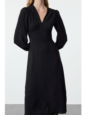 Ersefa Moda Stil Regular V Yaka Midi Boy Belden Açılan Korsaj Detaylı Dokuma Elbise