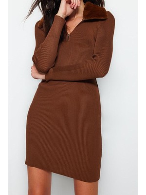 Ersefa Moda Stil Slim Polo Yaka Mini Boy Triko Suni Kürk Detaylı Elbise