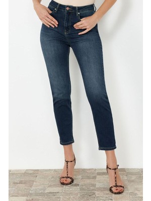 FRM Kadın Moda Şık Kot Pantolon Boru Paça Regular Boy Denim Mavi Yüksek Bel Mom Jeans