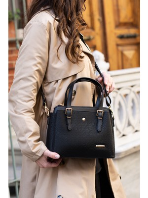 Sanmorris Kadın Uzun Askılı 4 Bölmeli Gold Aksesuarlı Sade Şık Omuz ve El Çantası