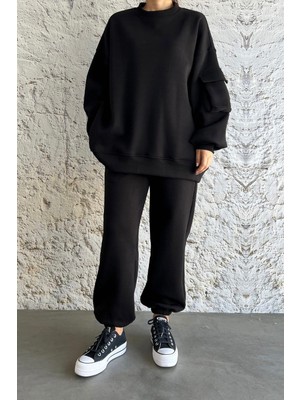 Kolu Körüklü Cep Detaylı Oversize Siyah Sweatshirt