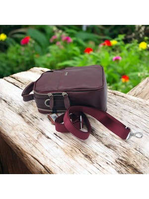 Alpe  Deri Anahralı Askılı Erkek El Çantası 23X18X9,5 cm Bordo