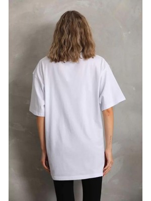 Modaiconu Taş Desenli Oversize T-Shirt Beyaz