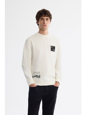 AVVA Erkek Ekru Bisiklet Yaka Pamuklu Baskılı Elastan Sweatshirt A42Y1251