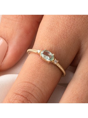 Fasek Gold Gümüş Yüzük - Oval Kesim Green Topaz Taşlı Yan Zirkon Taşlarla Süslenmiş 925 Ayar Gümüş Yüzük