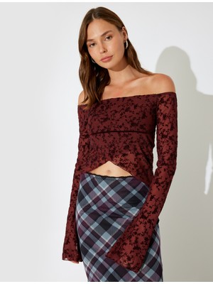 Koton x Inji - Kayık Yaka Çiçekli Asimetrik Kesim Uzun Kollu Tül Tişört