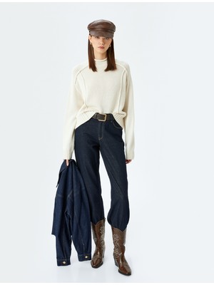 Koton Bisiklet Yaka Nervürlü Uzun Kollu Rahat Kalıp Triko Kazak