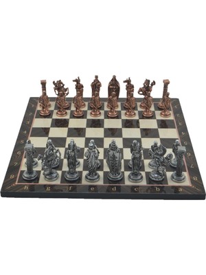 Büyük Boy Metal Ingiliz Satranç Takımı Antik ve Katlanır Ceviz Desenli Mdf Satranç Tahtası (43X43 Cm.)