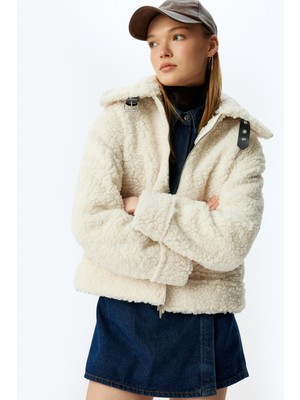 Koton Gömlek Yaka Suni Süet Astarlı Cep Detaylı Fermuarlı Peluş Mont