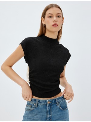Koton Dik Yaka Kolsuz Tişört Slim Fit Dokulu