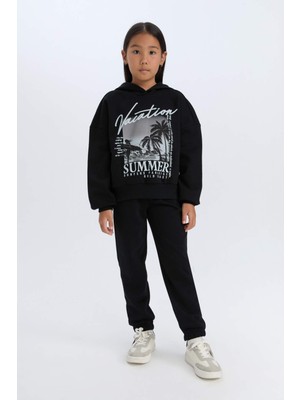 DeFacto Kız Çocuk 2'li Takım Kapüşonlu Baskılı Sweatshirt Beli Lastikli Jogger Alt D2219A824WN