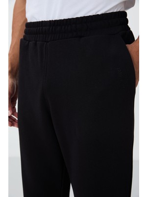 Tommy Life Siyah Kompakt Pamuklu Kalın Pürüzsüz Dokulu Kapüşonlu Comfort Fit Erkek Eşofman Takım - 85262