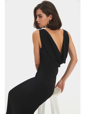NG Style Sırt Dekolteli Elbise
