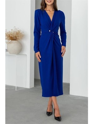 Dip Moda Dipmoda kadın kruvaze yaka broş detaylı midi elbise DPMY3588