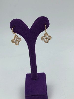 Ayvil Jewelry Gold Çiçek Sallantılı Küpe