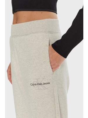 Calvin Klein Pamuklu Relaxed Fit Yüksek Bel Lastikli Paça Jogger Pantolon J20J223590P6G Bayan Pantolon J20J223590 P6G