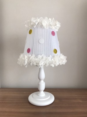 Bebek Çocuk Odası Abajur Beyaz Çiçek Beyaz Tül Renkli Benekli