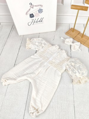 Hobidik Baby Kız Bebek Krem Vintage Detaylı Çift Kat Müslin Tulum Set