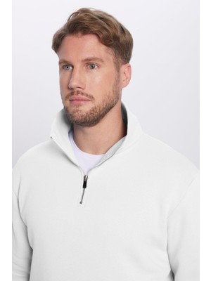 Tudors Relax Fit Rahat Kesim Pamuklu Içi Polarlı Yarım Fermuarlı Beyaz Dik Yaka Sweatshirt