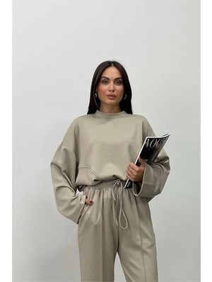 Dip Moda Kadın Bej Oversize Alt Üst Eşofman Takımı DPNBDM002