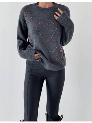 La Lilyum, Taş Işlemeli Kalp Desenli Örgü Kazak