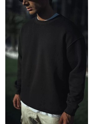 Tarz Yeri Kışlık Bisiklet Yaka Üç Iplik Basic Sweatshirt - Siyah