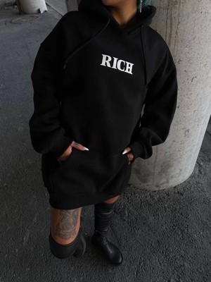 Tarz Yeri Uzun Kol Kapşonlu Göğüs Baskılı Sweatshirt - Siyah