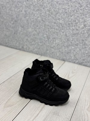 Siyah-Siyah Bantlı Çocuk Botu