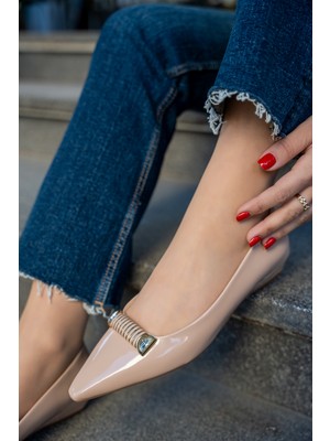 Laminta Jamia Ten Rugan Sivri Burunlu Taşlı Aksesuar Detaylı Kadın Babet