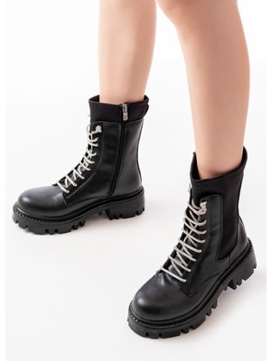 Siyah Düz Topuklu Bağcıklı Fermuarlı Günlük Kadın Bot Bayan BOT868-200