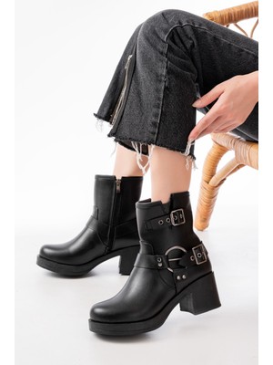 Siyah Toka Aksesuarlı Fermuarlı Topuklu Günlük Kadın Bot Bayan BOT5109-30