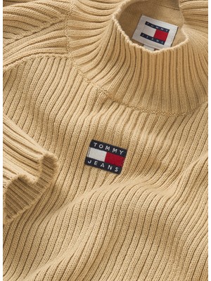 Tommy Jeans Dik Yaka Standart Nakışlı Bej Kazak Kadın Tjw Badge Mockneck Sweater