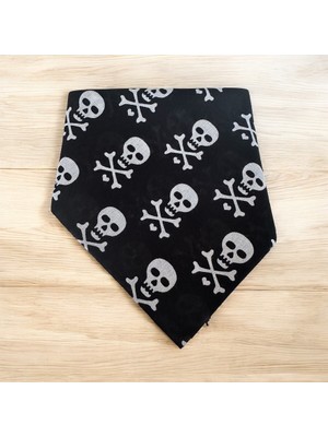 Als Accessories Siyah Renk Büyük Boy Içerisinde Beyaz Büyük Boy Kurukafa Desenli % 100 Koton Bandana