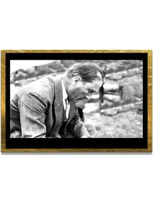 Marsilyan Yapay Zeka İle Yenilenmiş Atatürk Fotoğrafları Siyah Beyaz Cam Tablo, 3d Dekoratif Baskı 103