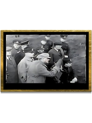 Marsilyan Yapay Zeka İle Yenilenmiş Atatürk Fotoğrafları Siyah Beyaz Cam Tablo, 3d Dekoratif Baskı 42