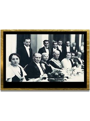 Marsilyan Yapay Zeka İle Yenilenmiş Atatürk Fotoğrafları Siyah Beyaz Cam Tablo, 3d Dekoratif Baskı 280