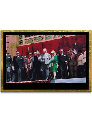 Marsilyan Yapay Zeka ile Yenilenmiş Atatürk Fotoğrafları Siyah Beyaz Cam Tablo, 3D Dekoratif Baskı 482