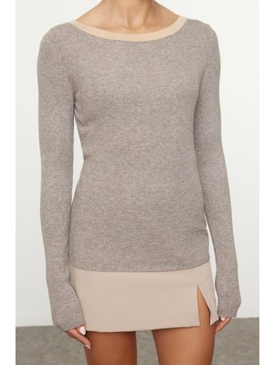 Kadın Moda Şık Kayık Yaka Standart Kol Regular Yaka Detaylı Triko Kazak