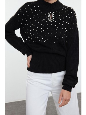 Ersefa Kadın Standart Kol Dik Yaka Taş ve Inci Detaylı Triko Kazak