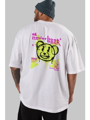ankhises Never Look Back Bear Arka Baskılı Beyaz Oversize T-Shirt  Erkek Kadın Bisiklet Yaka
