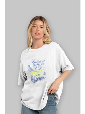 ankhises Trust The Bear Ön Baskılı Beyaz Oversize T-Shirt  Erkek Kadın Bisiklet Yaka