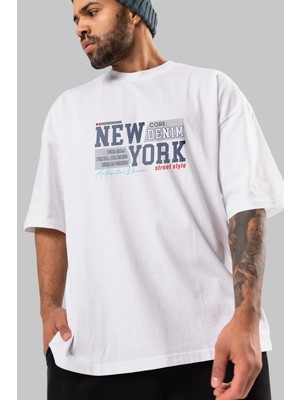 ankhises New York Street Ön Baskılı Beyaz Oversize T-Shirt  Erkek Kadın Bisiklet Yaka
