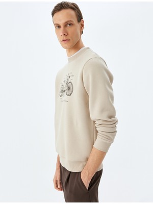 Koton Bisiklet Yaka Pamuk Karışımlı Şardonlu Baskılı Sweatshirt