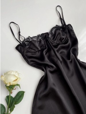 Karaz Göğüs Dantel Detaylı Saten Gecelik - Siyah Xl