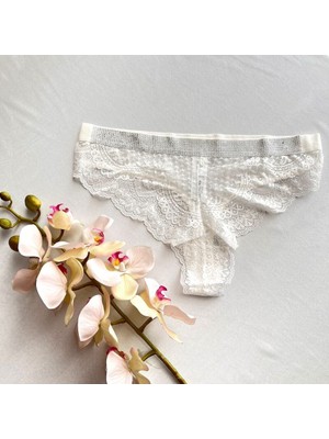 Dantelli ve Taş Süsleme Detaylı Tanga - Beyaz 38-40 B