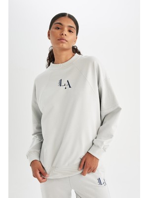 DeFactoFit NBA Los Angeles Lakers Oversize Geniş Kalıp Bisiklet Yaka Sweatshirt C8103AX24AU